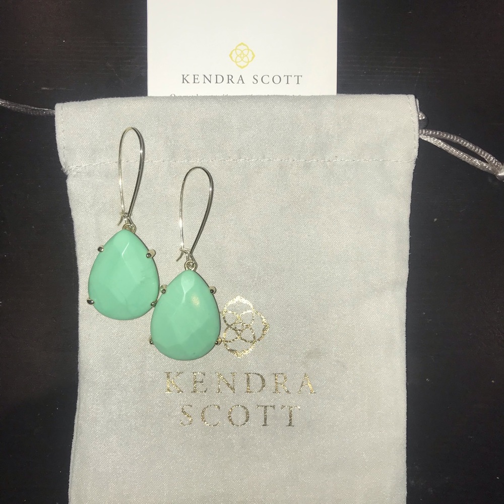 Kendra Scott Allison Long Drop Earrings in Mint